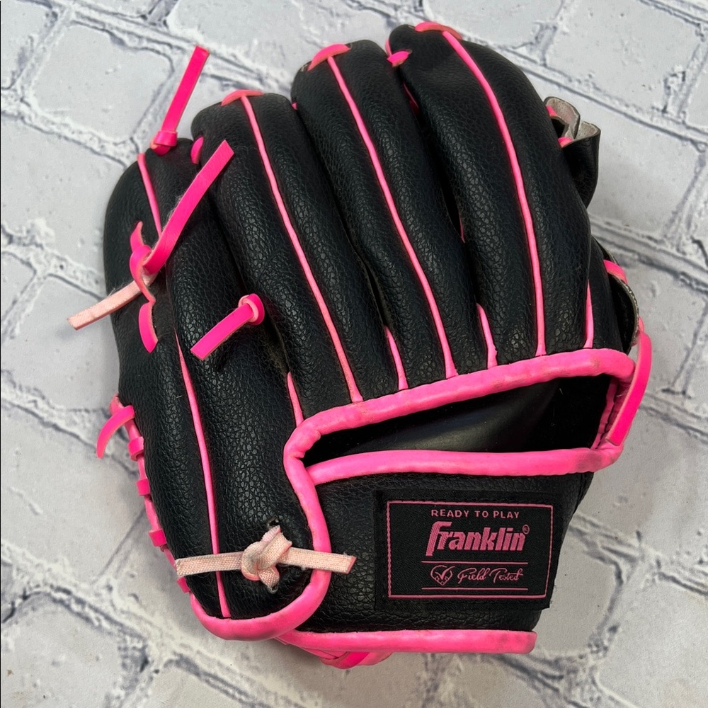 Franklin Kids' Black and Pink Baseball Glove
